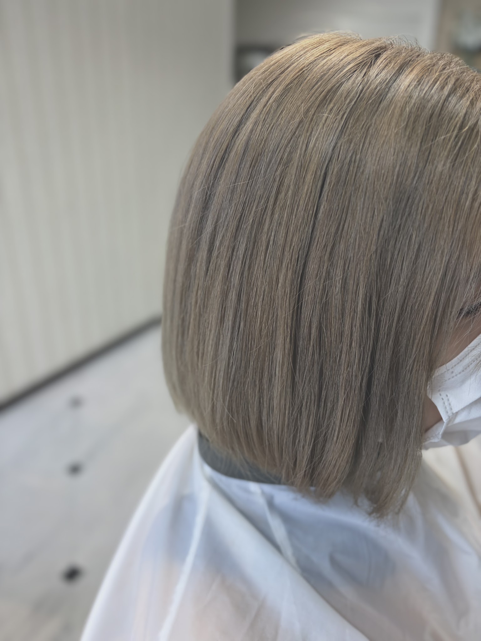 Hair Salon Calmの明るい色のボブスタイル